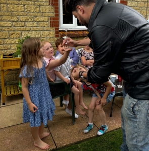CHILDRENS-MAGIC-TRICK-MARK-INFINITI-MAGICIAN