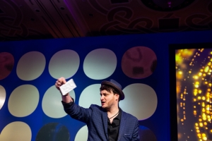 birmingham-magician-infiniti-on-stage